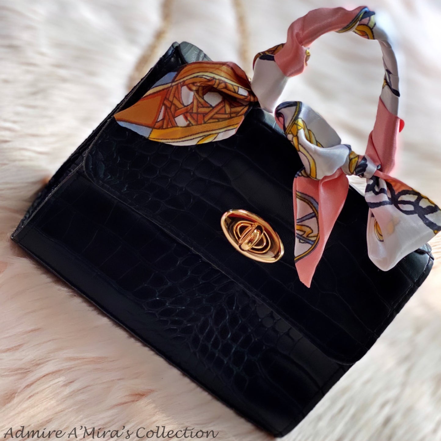 “Pretty Girl” Handbag in Snakeskin Black